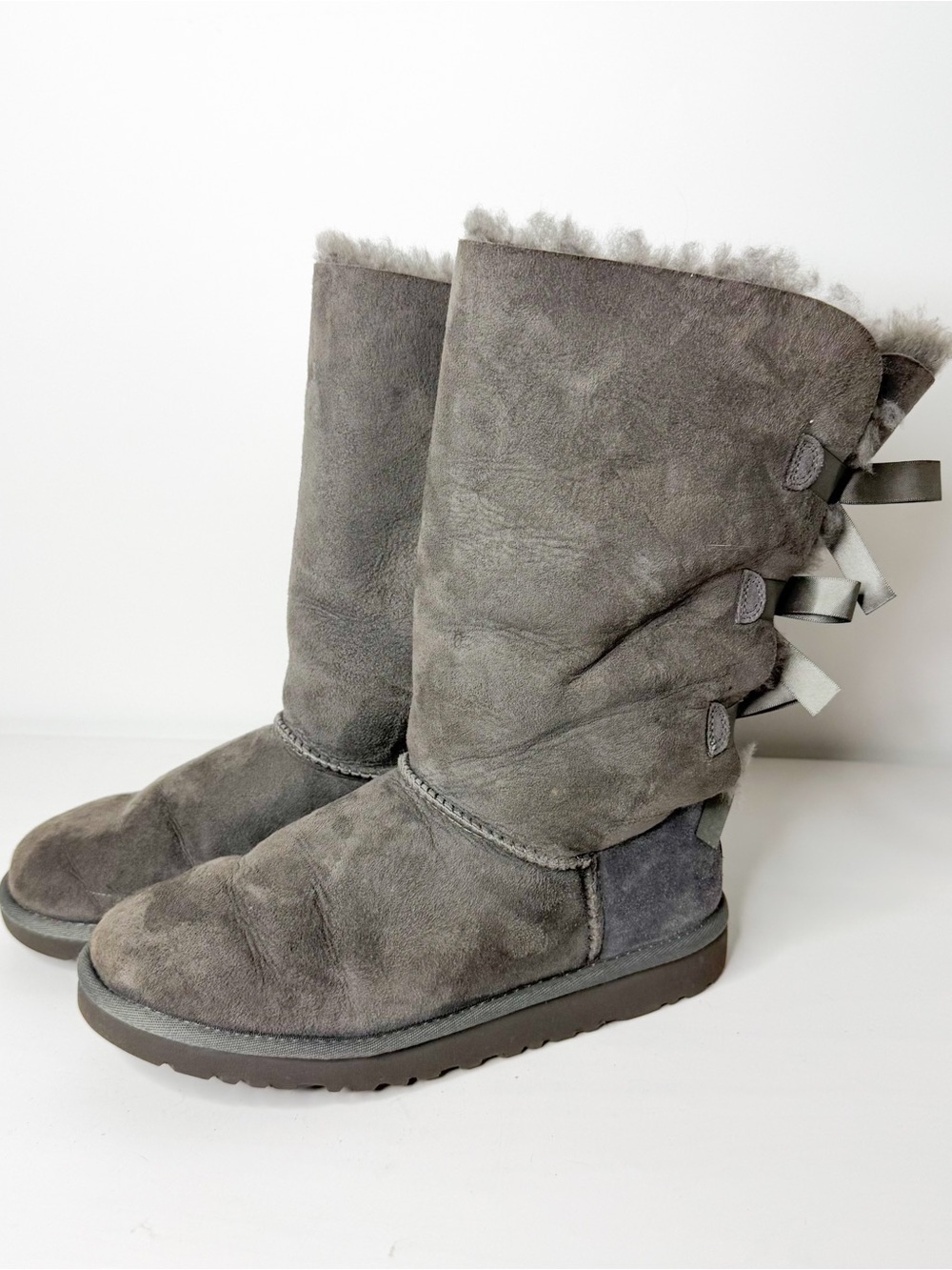 UGG Bailey Bow Tall II Gray Suede Sheepskin Boots Women’s Size 6